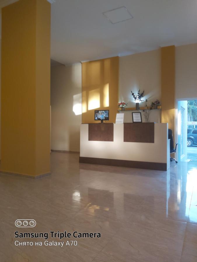 Квартира У Моря С Двумя Балконами Batumi Exterior photo